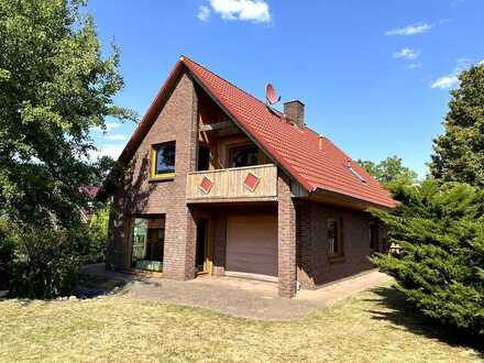 Geräumiges Einfamilienhaus mit schönem Garten in ruhiger Lage