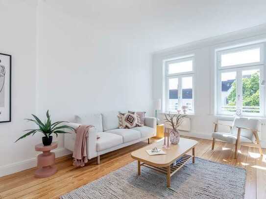 Top sanierte 3-Zi. Altbauwohnung mit Balkon ++ courtagefrei ++