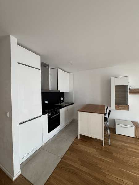 Bockenheim: Moderne und gut geschnittene 2-Zimmer-Wohnung mit EBK und Balkon