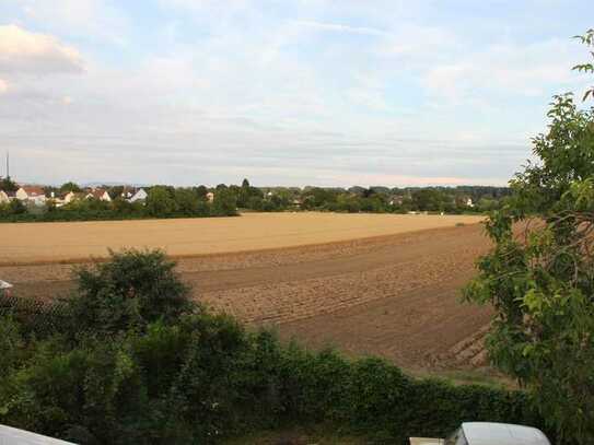 Attraktive 3-Zimmer DG-Wohnung in EFH in Lu-Rheingönnheim in ruhiger Lage & toller Ausblick