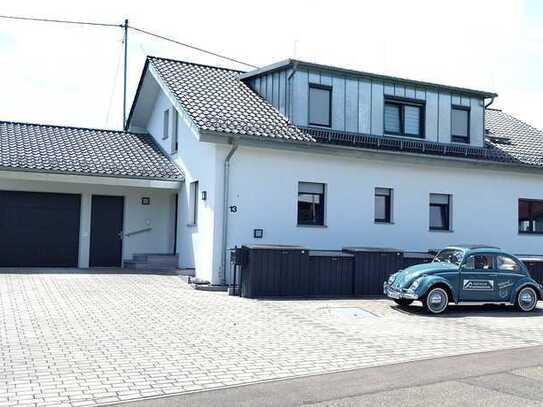 Komplett renoviertes und modernisiertes 3-Familienhaus in Randlage