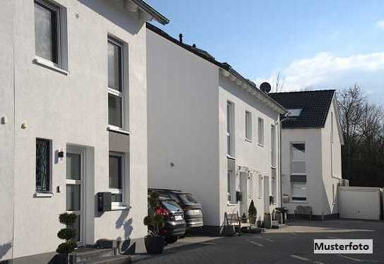 2-Familien-Doppelhaushälfte, Balkon, Terrasse