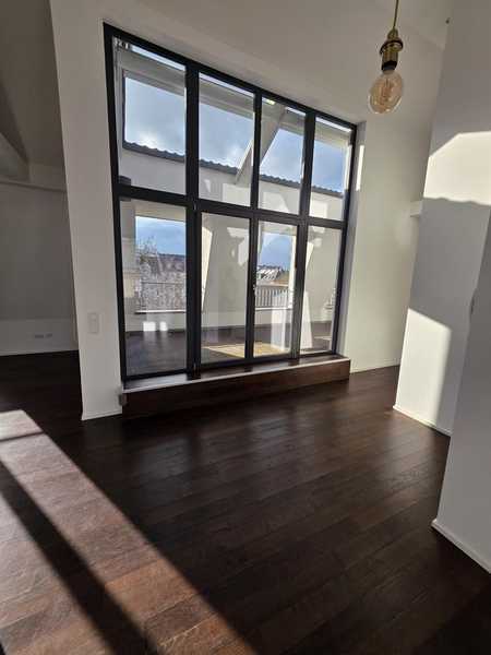 BIETERVERFAHREN: Luxuriöses+urbanes Penthouse mit uneinsehbarer Dachterrasse und unverbautem Blick!
