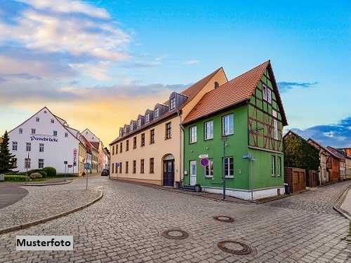 Einfamilienhaus mit Wirtschaftsbereich