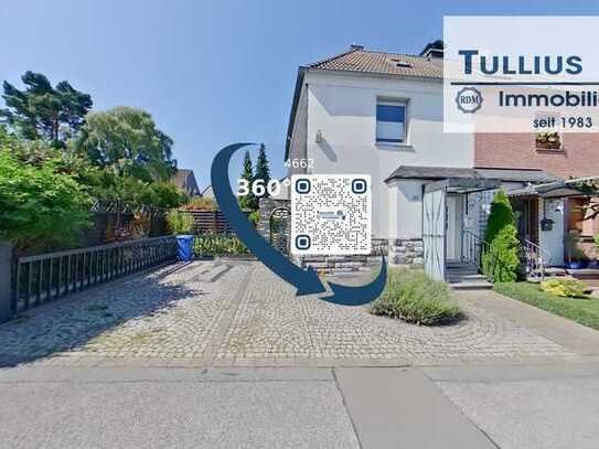 renovierungsbedürftige Doppelhaushälfte mit Terrasse, Garten und Schwimmbad in Essen-Schönebeck