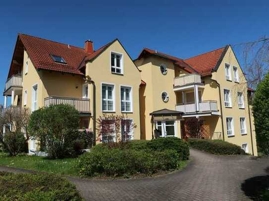 Vermietete 2-Zi.-Eigentumswohnung mit Terrasse und TG-Stellplatz!