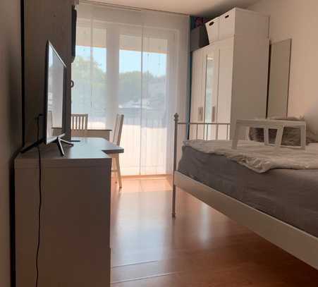 Modernisierte 1-Raum-Wohnung mit Balkon und Einbauküche in Regensburg