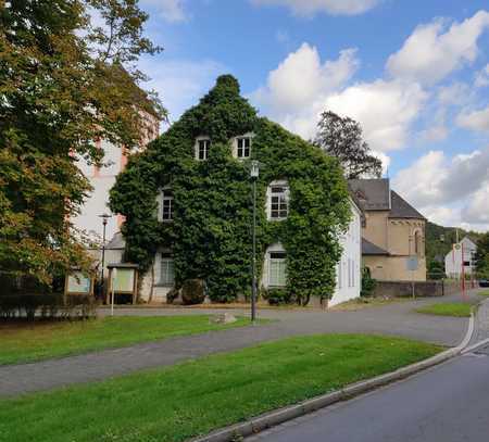 Alte Kaplanei im Dornröschenschlaf