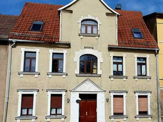 Vermietetes Mehrfamilienwohnhaus - preisreduziert - Nähe des Stadtzentrums von Bitterfeld