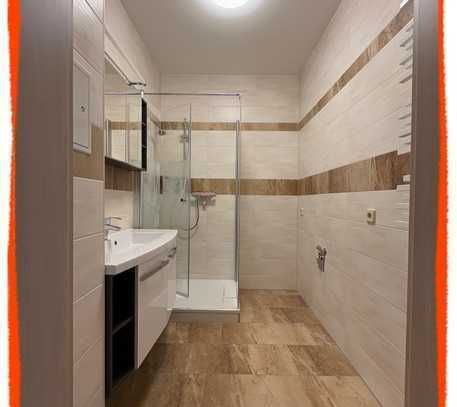 2-Zimmer-Wohnung, NEU RENOVIERT, zu vermieten!
Garage bzw. PKW-Stellplatz im Hof möglich