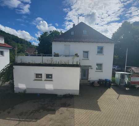 3,5 Zi-Wohnung mit Balkon mitten in der Natur!!!