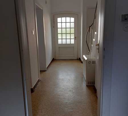 4-Zimmer-Haus mit Küche in Köln Junkersdorf