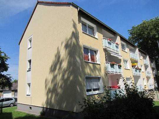 Familien willkommen: renovierte 3-Zimmer Wohnung mit Balkon!