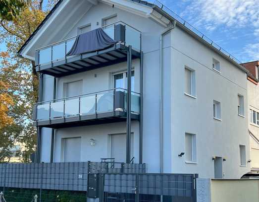 Attraktive Stilvolle Moderne 3-Zimmer-Wohnung mit Garten in Obertshausen