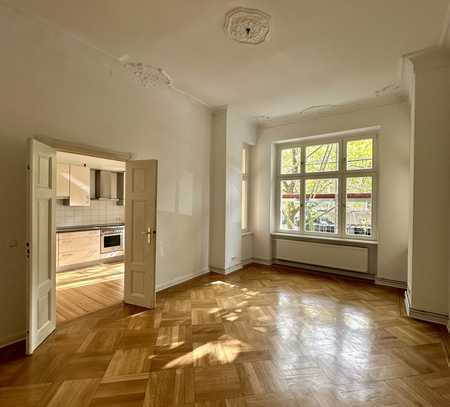 Befristet *4 Zi. Altbaujuwel / sonnigem Balkon, ruhige Logia & Parkett nahe Viktoria-Luise-Platz