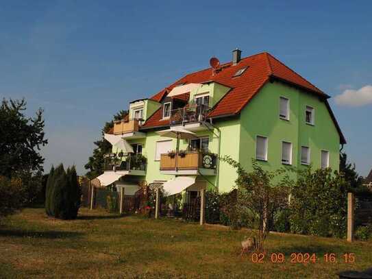 Schöne und ruhige 3-Raum Eigentumswohnung mit Balkon