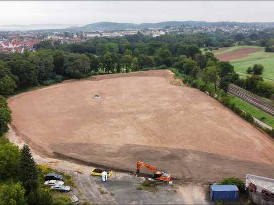 Geschotterte Freiflächen ab 300 m² (1,80 € / m² netto) - 18.500 m² 
(1,00 € / m²)