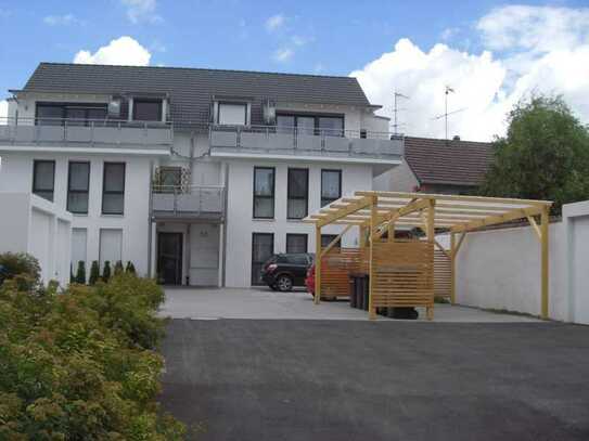 Attraktive 4,5-Zimmer-EG-Wohnung mit Balkon und Einbauküche in Nufringen