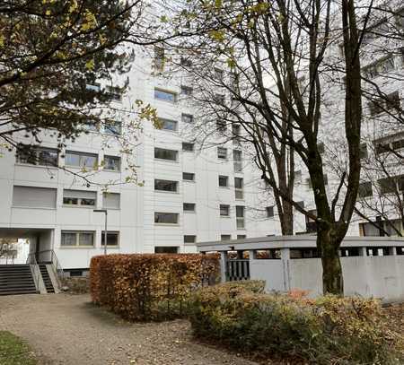 Nähe Haderner Stern - gut geschnittene 2-Zimmer-Wohnung mit Süd-Loggia inkl. TG-Stellplatz