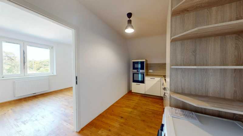                                                               Charmante Altbau-Dachgeschosswohnung mit Stuck und Eichenparkett im Rheingauvie&hellip;                                                       in Klarenthal (Wiesbaden)
