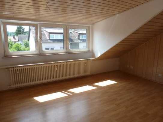 3 Zimmer Dachgeschoß-Wohnung in WI-Medenbach