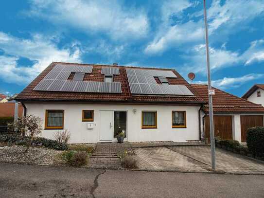 Schönes 2-Familienhaus in ruhiger Wohnlage in Erolzheim