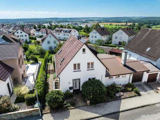 Schönes Einfamilienhaus mit großem Südgarten in exponierter Lage von Schönaich