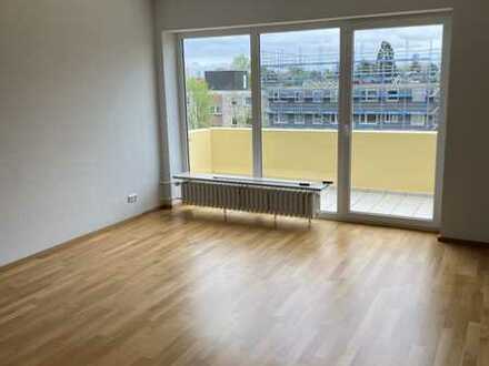 Vollständig renovierte 2-Zimmer-Wohnung mit Balkon in Köln