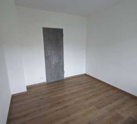 Exklusive 2-Zimmer-Hochparterre-Wohnung mit geh. Innenausstattung mit Balkon und EBK in Meßstetten