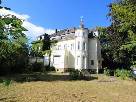 Repräsentative denkmalgeschützte Herrschaftsvilla inmitten der Stadt Aachen