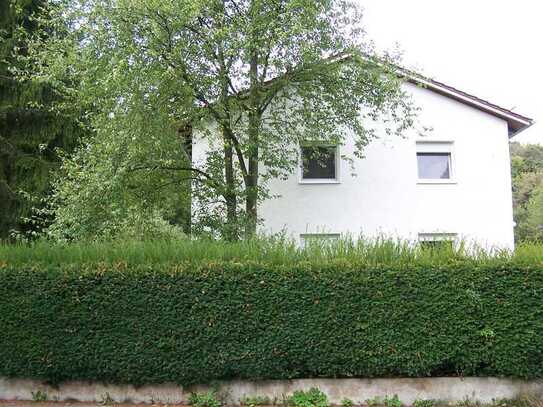 3-Raum-Wohnung mit Terrasse im Erdgeschoss eines Zweifamilienhauses in München-Freimann