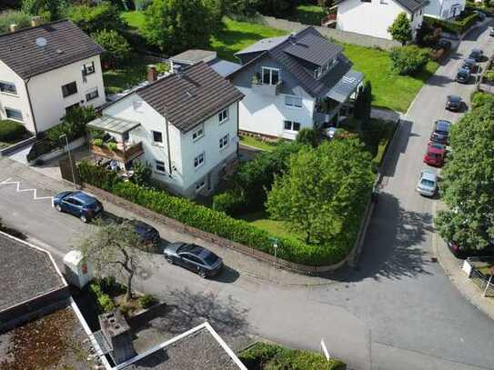 Gepflegtes Haus am Ortsrand von Bammental