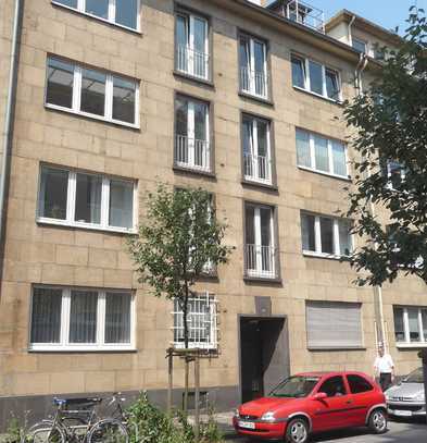 D-Hofgarten, traumhafte + ruhige Lage, 2-Zi, große Wohnküche, von privat