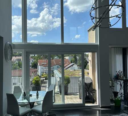 Exklusives Penthouse - Blick über ganz Heilbronn - Raumhöhe Wohnbereich 5,60 m - Galerie - Aufzug