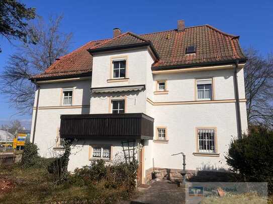 Charmantes Wohn- und Geschäftshaus im Herzen von Speichersdorf