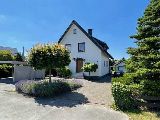 Großes Zweifamilienhaus mit Bauplatz in 2. Reihe in Bielefeld-Altenhagen