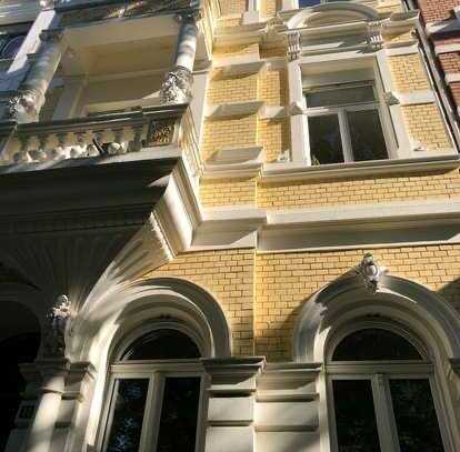 Sonnige möblierte 2-Zimmer-Wohnung mit Balkon in der Südstadt