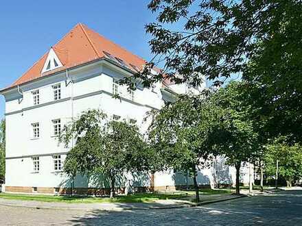 Westbalkon, Parkett und Tageslichtbad