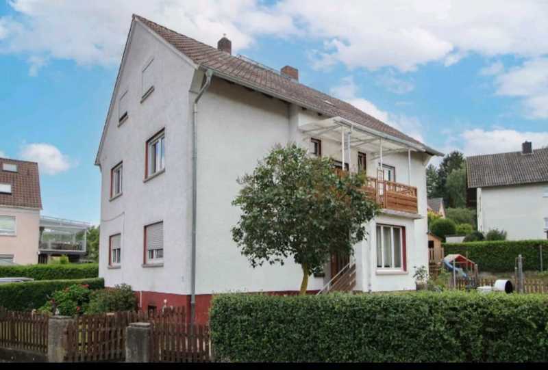                                                               Frisch renovierte 3-Zimmer-Wohnung mit Balkon, Einbauk&uuml;che und Garten in Staufe&hellip;                                                       in Staufenberg (Gießen)