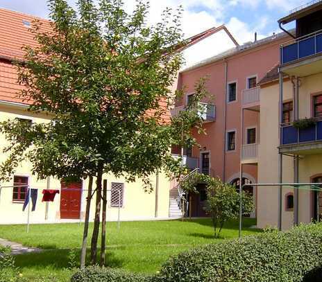 Großzügige 3-Raum-Wohnung im sanierten Altbau mit Balkon