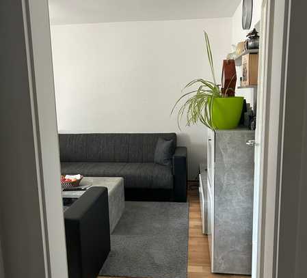 Schöne 2 Zimmer Wohnung mit Balkon