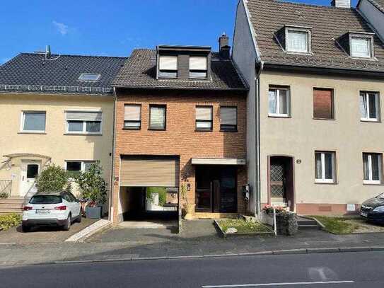 Kapitalanlage MFH mit 4 Wohneinheiten erzielbare Miete 27000 EUR p.a.+ NK Bonn-Ippendorf