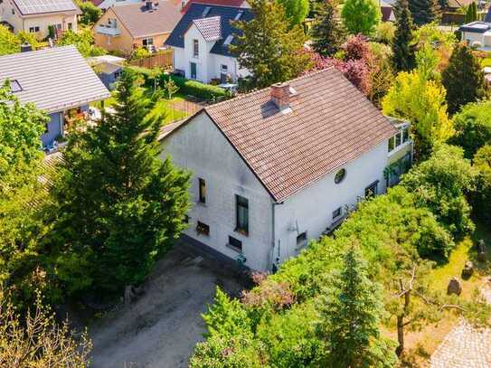 Mit Wintergarten, Einbauküche, Pool, Garten, opt. Einliegerwohnung: Einfamilienhaus in Fredersdorf