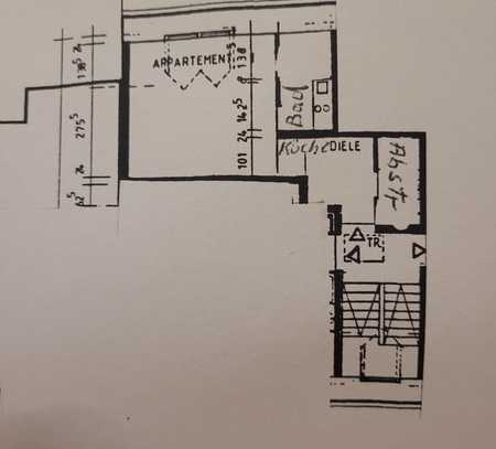 1 Zimmer-Dachgeschoss-Wohnung in zentraler Stadtlage in Künzelsau.