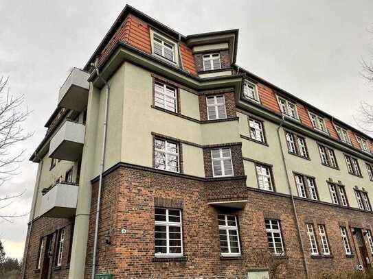 Helle 2-Zimmer-Wohnung mit Essküche und Balkon (Gartenseite) sowie PKW-Stellplatz