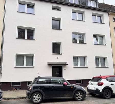 1.Obergeschoss in zentraler Wohnlage. Grenze Holsterhausen. Fenster und Außendämmung NEU.