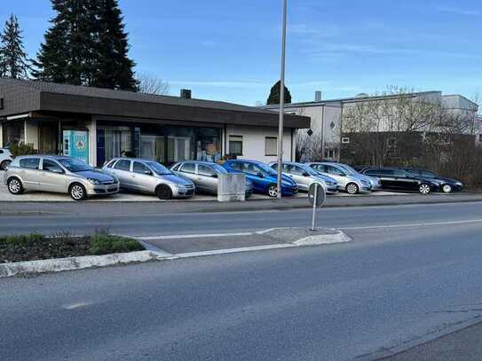 Autoverkaufsplatz für 25 Autos Stellplätze Autohandel Freifläche direkt an der Hauptstraße