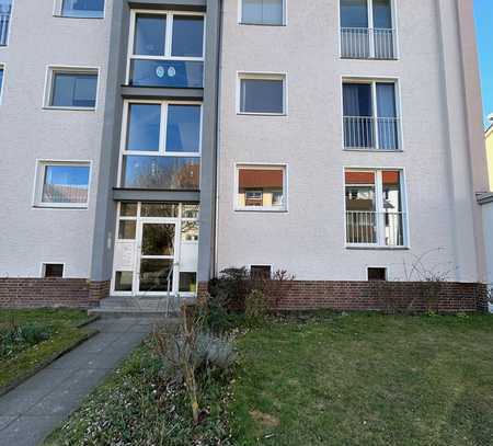 Frisch sanierte 4 Zimmer Wohnung mit Balkon