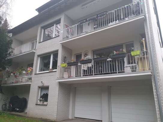 Schöne 3-Zimmer-Erdgeschosswohnung mit Balkon, Einbauküche und Stellplatz (optional) in Velbert