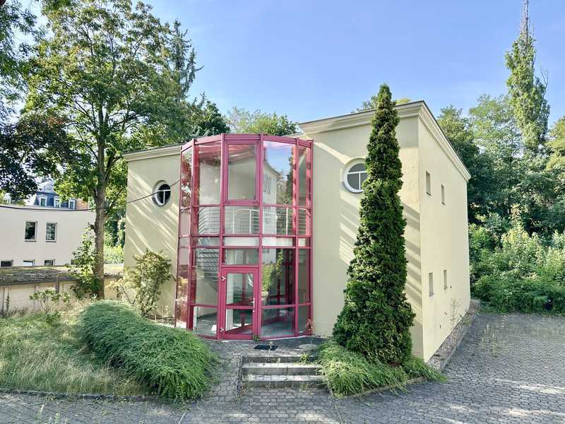 * Individuelles Gartenhaus in ruhiger u. grüner Bestlage *